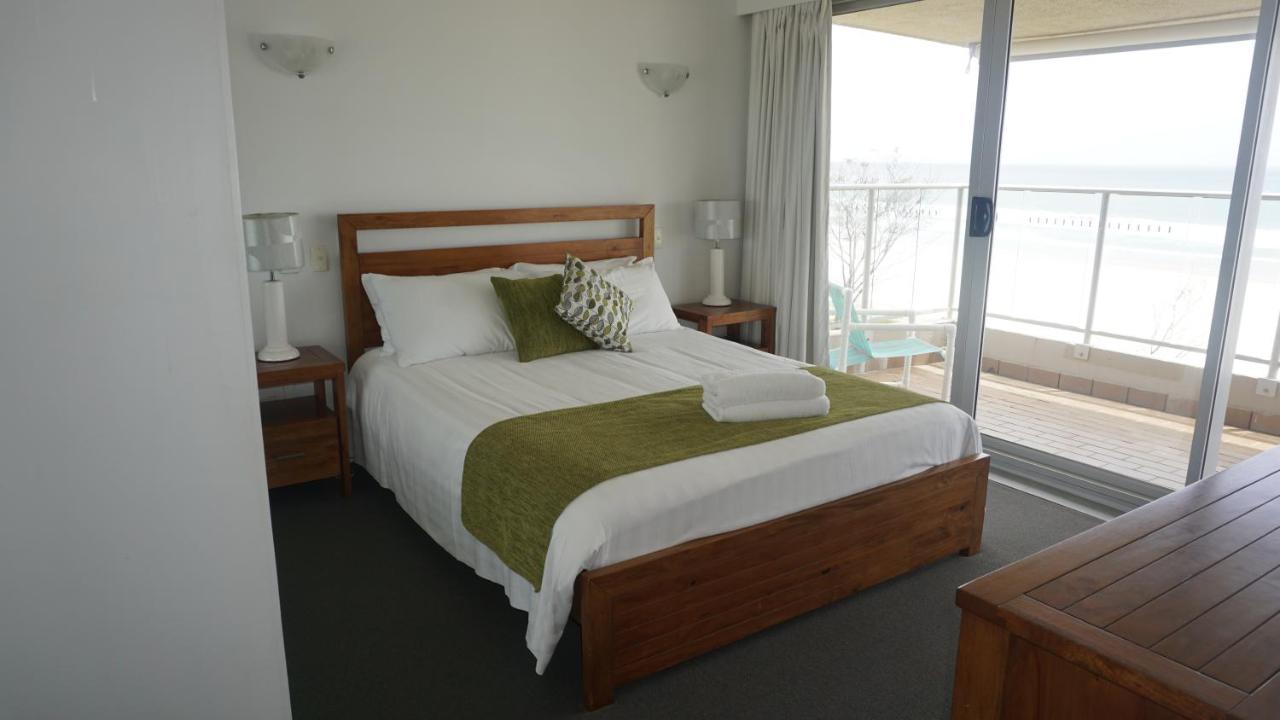 Pacific Surf Absolute Beachfront Apartments Guldkusten Exteriör bild
