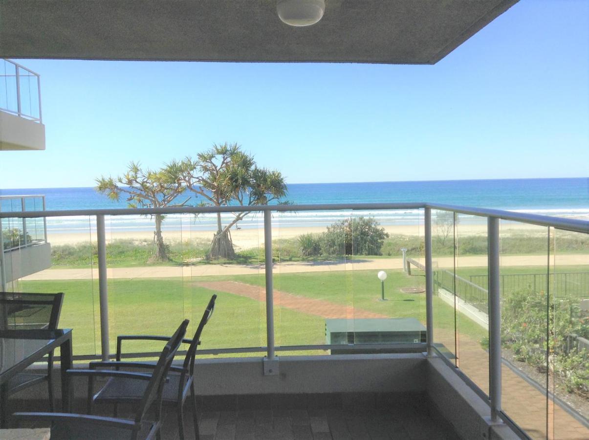 Pacific Surf Absolute Beachfront Apartments Guldkusten Exteriör bild
