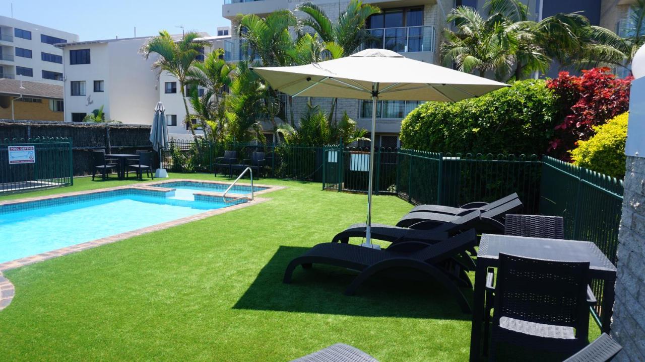 Pacific Surf Absolute Beachfront Apartments Guldkusten Exteriör bild